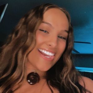 Meet your Posher, Abigail